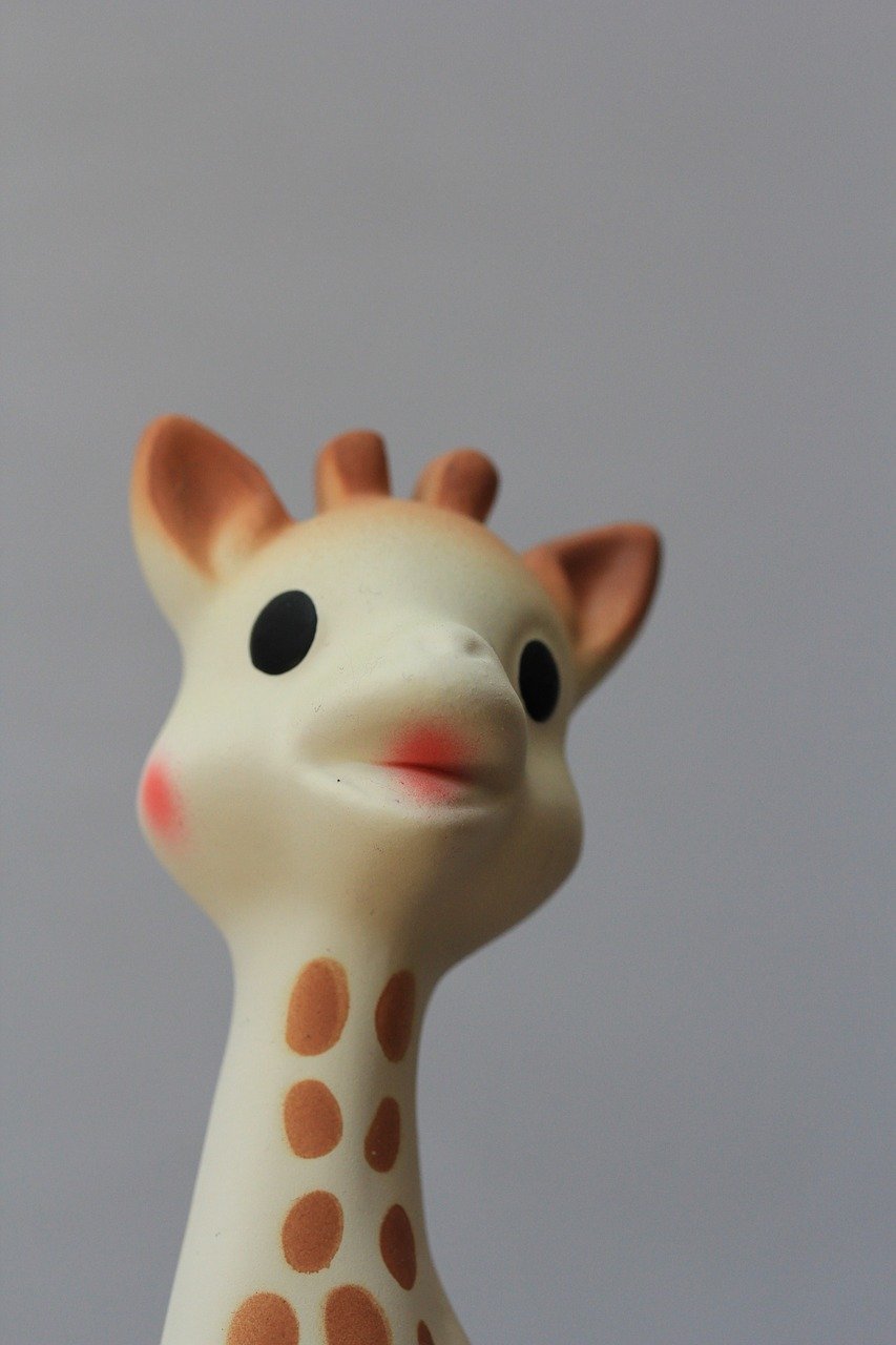 Sophie la girafe est-elle dangereuse ou cancérigène ?