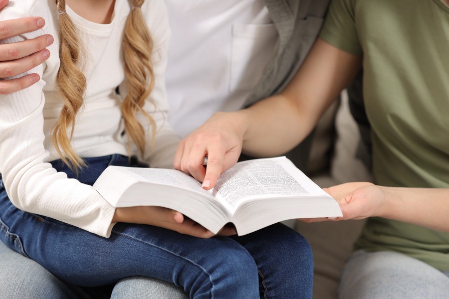 Quelles sont les différences entre un parrain religieux et un parrain civil ?